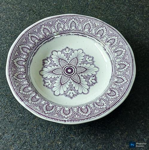 Diep bord P. Regout "Tancrede", Antiek en Kunst, Antiek | Servies los, Ophalen of Verzenden
