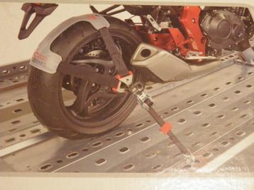 Tyrefix, zet uw motor stevig vast voor transport.  beschikbaar voor biedingen