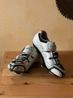 Chaussures de cyclisme Shimano R086, taille 43 - Bon état, Enlèvement ou Envoi, M, Comme neuf, SHIMANO