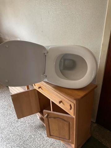 GRATIS hang toilet beschikbaar voor biedingen
