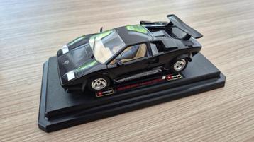 Bburago - Lamborghini Countach - Zwart 1/24ste beschikbaar voor biedingen