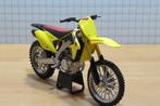 Suzuki RM-Z450 1:12 57643, Enlèvement ou Envoi, Neuf, 1:9 à 1:12, Moteur