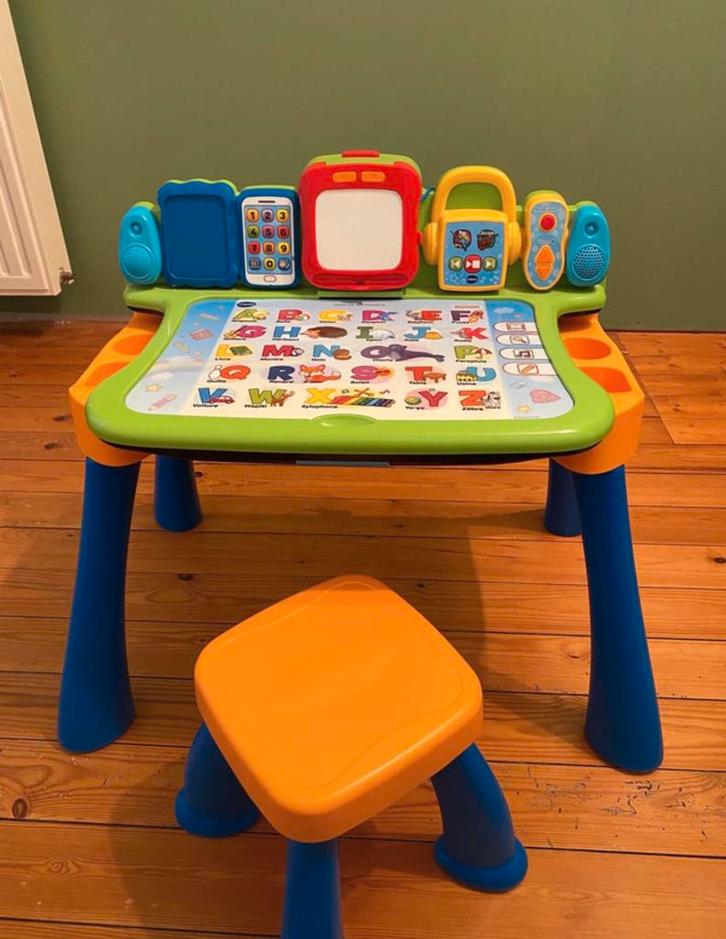 Magi Vtech 4-in-1 interactief bureau, Kinderen en Baby's, Speelgoed | Speeltafels, Zo goed als nieuw, Ophalen