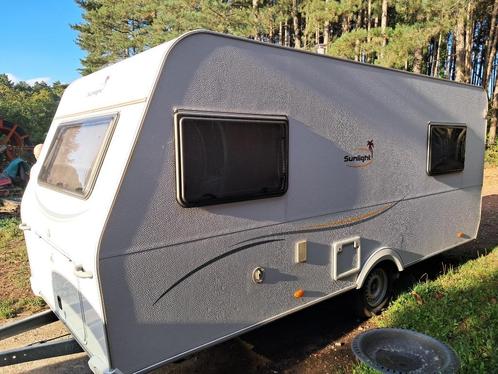 Caravan / kampeerwagen Sunlight C46 V type Capron, Caravans en Kamperen, Caravans, Particulier, tot en met 4, 750 - 1000 kg, Treinzit