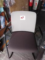 chaises, Enlèvement, Une