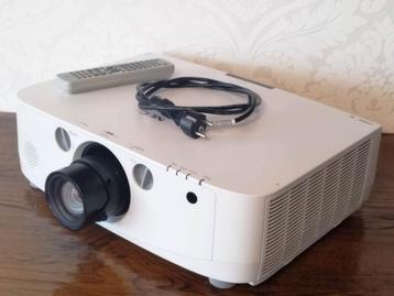 NEC PA500U FULL HD projector en 5000 ansli lumen, Audio, Tv en Foto, Beamers, Ophalen, Zo goed als nieuw, NEC