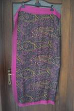 Sjaal zwart/geel/roze 115cm op 115 cm, Kleding | Dames, Mutsen, Sjaals en Handschoenen, Ophalen of Verzenden, Sjaal, Zo goed als nieuw