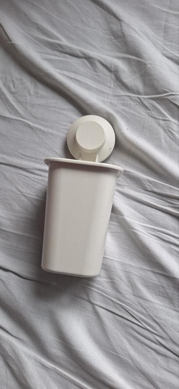 Divers gratis materiaal beschikbaar voor biedingen