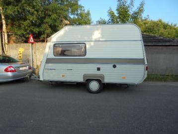 AVENTO royal 350,lichtgewicht,frigo,verwarming,bed,wc+tent beschikbaar voor biedingen