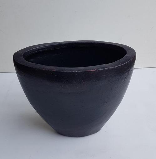 zwarte ovalen pot (soort aardewerk/keramiek), Tuin en Terras, Bloempotten, Ophalen