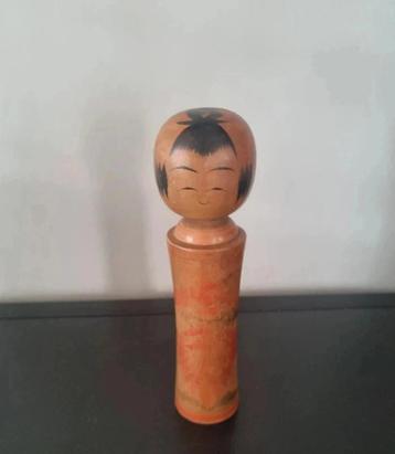 Gesigneerde Naruko kokeshi beschikbaar voor biedingen