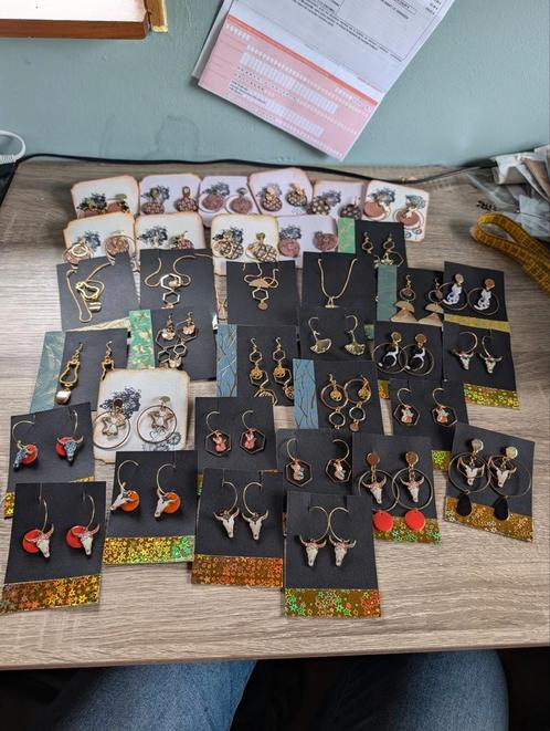 Très gros lot de bijoux fantaisies artisanales neuf, Bijoux, Sacs & Beauté, Boucles d'oreilles