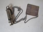 Geweldig fluitje uit 1955 + ABL militaire kentekenset uit 19, Ophalen of Verzenden, Landmacht, Embleem of Badge