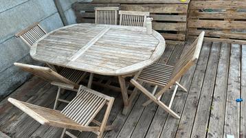URGENT Table de jardin en teck beschikbaar voor biedingen