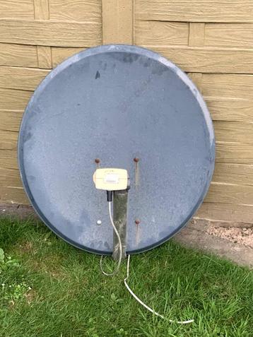 Schotelantenne beschikbaar voor biedingen