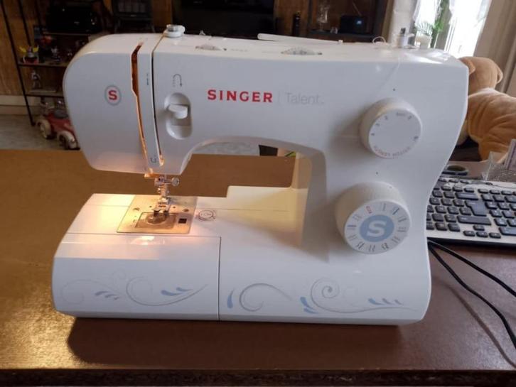 machine a coudre singer talent 3323, Hobby en Vrije tijd, Naaimachines en Toebehoren, Gebruikt, Naaimachine, Singer, Ophalen