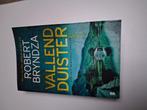 Vallend duister, Ophalen, Nieuw, Robert Bryndza