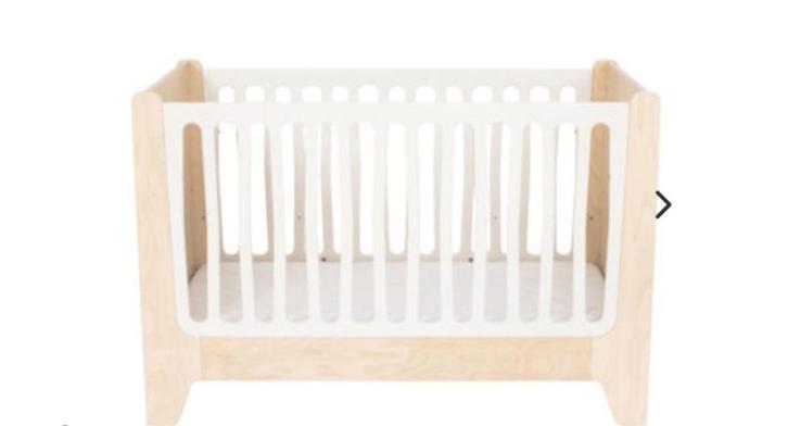 Stijlvol Kukuu meegroeibed (van baby tot kleuter), Kinderen en Baby's, Kinderkamer | Bedden, Gebruikt, Minder dan 140 cm, 70 tot 85 cm