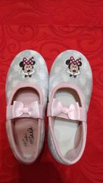 Pantoufles filles grises Minnie pointure 29, Overige typen, Meisje, Gebruikt, Disney