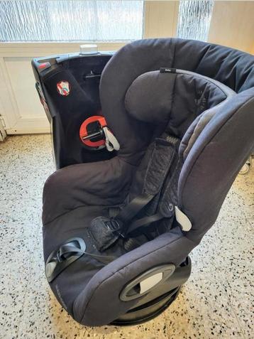 Maxi cosi axiss 9-18kg draaibaar. 2 stuks. Zeer goede staat beschikbaar voor biedingen