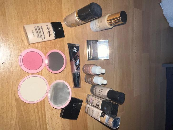 Lot de maquillage, Handtassen en Accessoires, Uiterlijk | Cosmetica en Make-up, Zo goed als nieuw, Make-up, Gehele gezicht, Ophalen