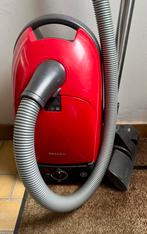 Miele stofzuiger 1200 Watt, Elektronische apparatuur, Gebruikt, Stofzuiger, 1200 tot 1600 watt, Ophalen