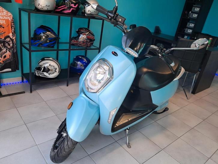 SYM Grace, Fietsen en Brommers, Snorfietsen en Snorscooters, Zo goed als nieuw, SYM, Elektrisch, Ophalen