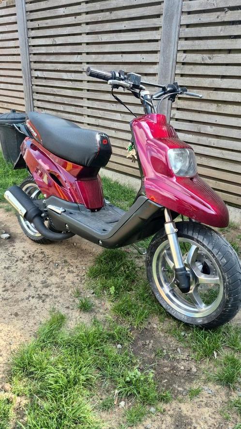 Mbk booster a klasse met alle papieren, Fietsen en Brommers, Scooters | Yamaha, Zo goed als nieuw, Overige modellen, Klasse A (25 km/u)