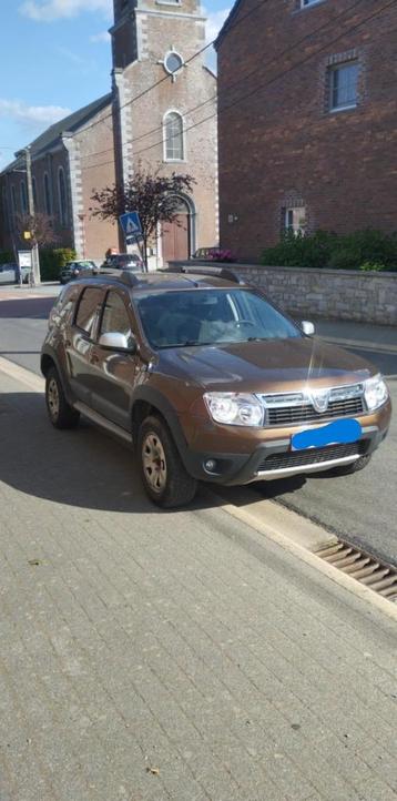 dacia duster 4*2  beschikbaar voor biedingen