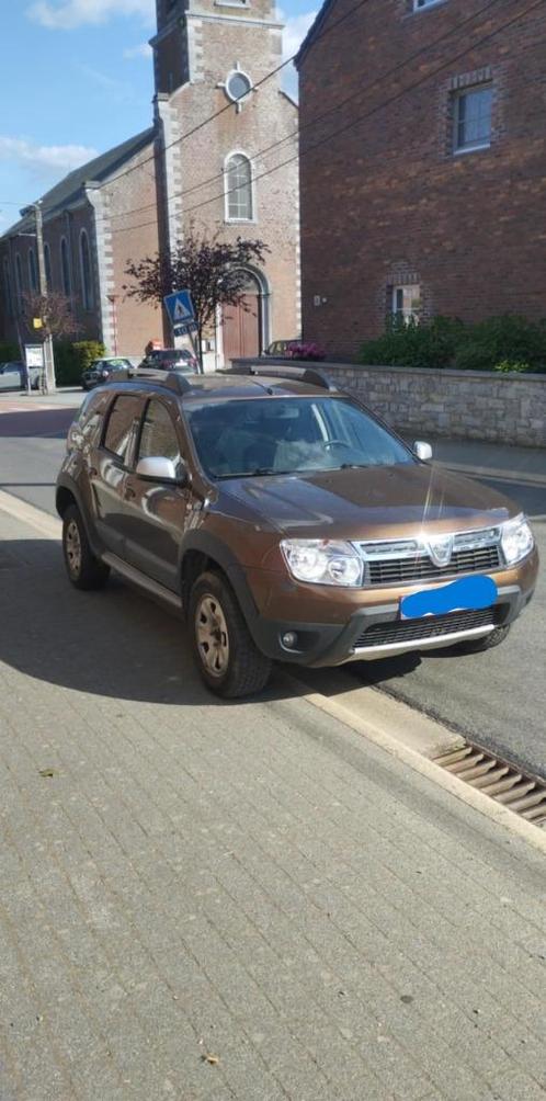 dacia duster 4*2, Auto's, Dacia, Particulier, Duster, Diesel, Euro 5, SUV of Terreinwagen, 5 deurs, Handgeschakeld, Bruin, Zwart