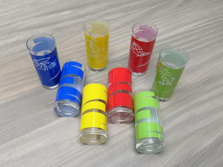 Set 22 drinkglazen - frisdrank of cocktail, Huis en Inrichting, Keuken | Servies, Zo goed als nieuw, Glas of Glazen, Overige stijlen