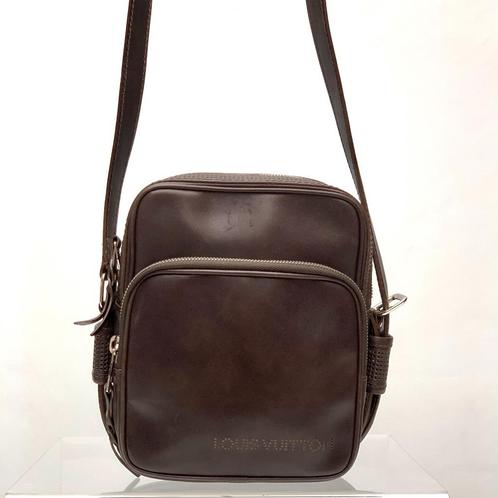 Handtas Louis Vuitton. Meer keuze in onze winkel ook Delvaux, Handtassen en Accessoires, Tassen | Damestassen, Handtas, Ophalen of Verzenden