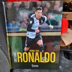 Ronaldo boek ( Franstalig ) . Met heel mooie foto's ., Boeken, Ophalen of Verzenden, Zo goed als nieuw