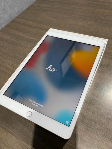 iPad 8th 32 go wifi état comme neuf