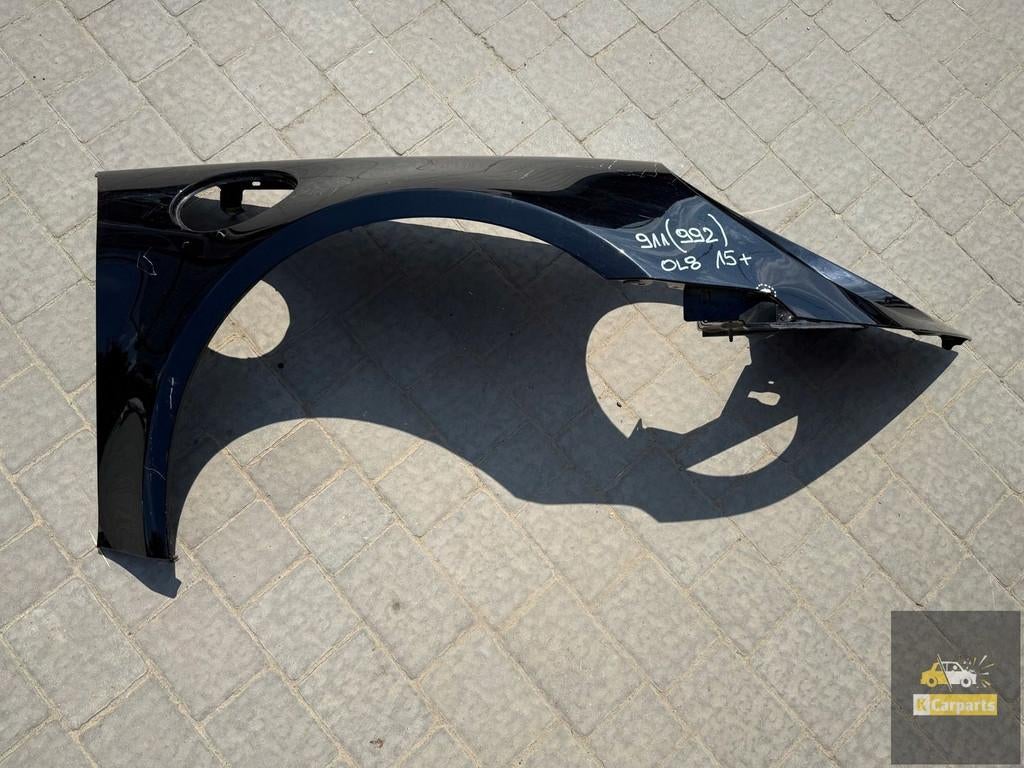 Aile avant droite Porsche 911 992, Porscheplatz 1
70435  Stuttgart, DE, Porsche, Info@porsche.de, Utilisé