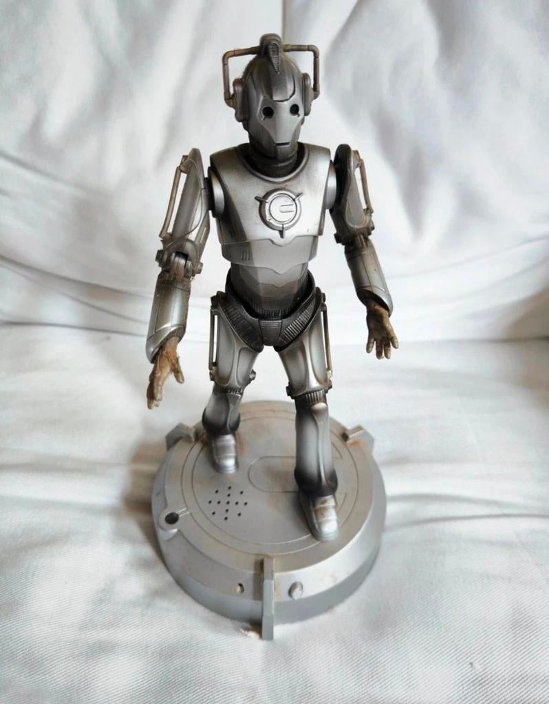 Dr who cyberman parlant de 2006. Cette figurine fonctionne s, Enlèvement ou Envoi