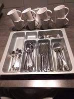 8 tassen en bestekbak, Ophalen