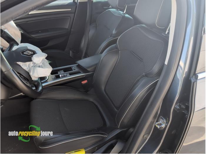 Kit revêtement (complet) d'un Renault Megane, Autos : Pièces & Accessoires, Habitacle & Garnissage, Renault, Utilisé, 3 mois de garantie