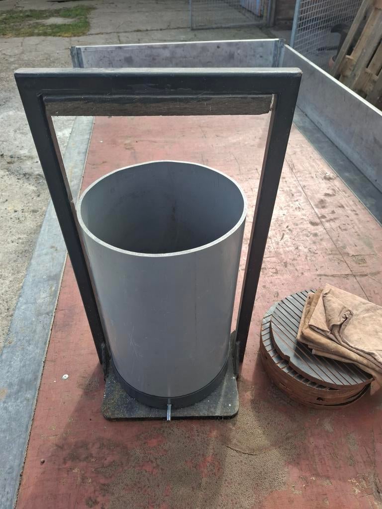 Fruitpers. Wijn maken, moonshine, Ophalen