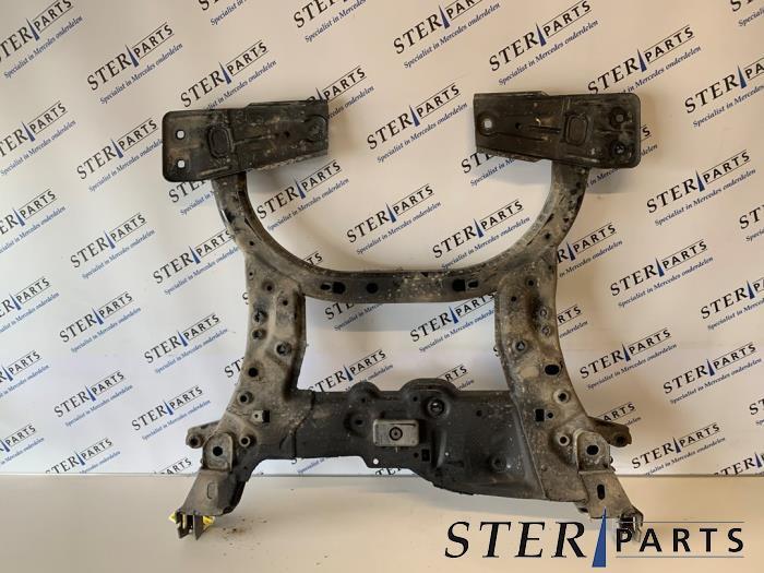 Subframe van een Mercedes B-Klasse, Auto-onderdelen, Ophanging en Onderstel, Mercedes-Benz, Gebruikt, 3 maanden garantie, Ophalen of Verzenden