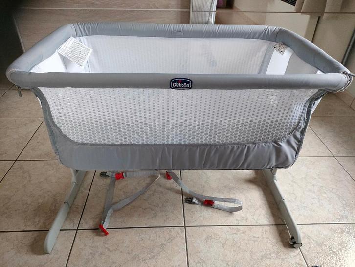 Chicco - Next 2 me air berceau cododo stone, Enfants & Bébés, Berceaux & Lits, Comme neuf, Berceau, Enlèvement