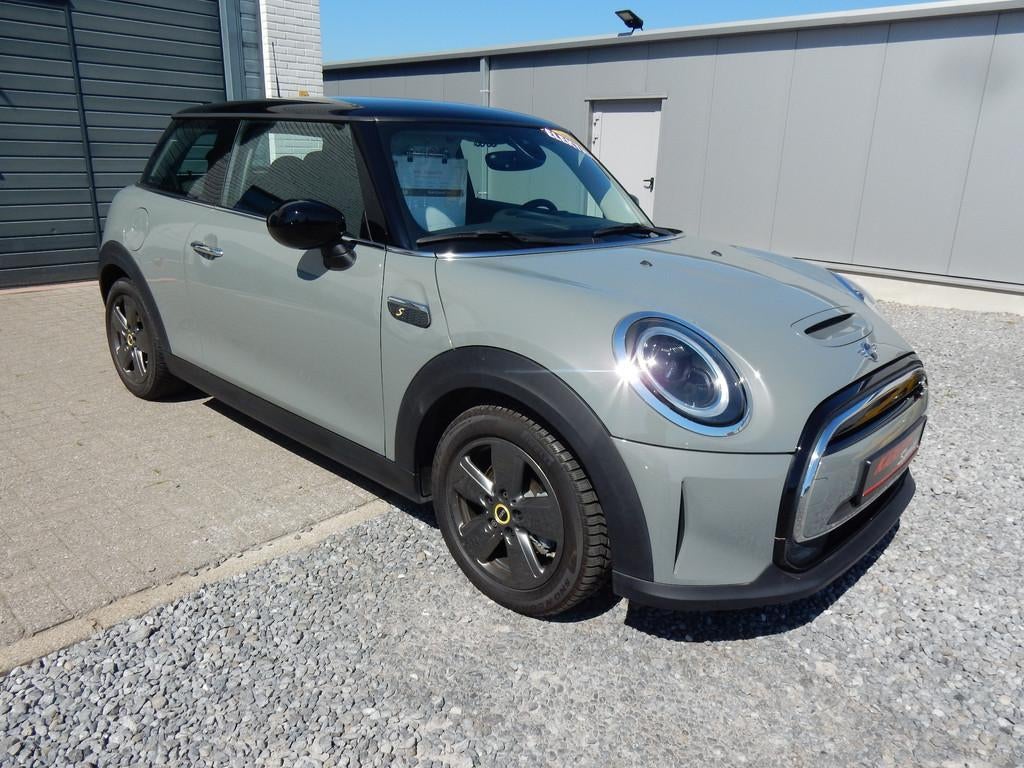 MINI Cooper SE DEC '22 gps/cruise/zetelverwarming (bj 2022), Auto's, Automaat, 4 zetels, Stof, Gebruikt