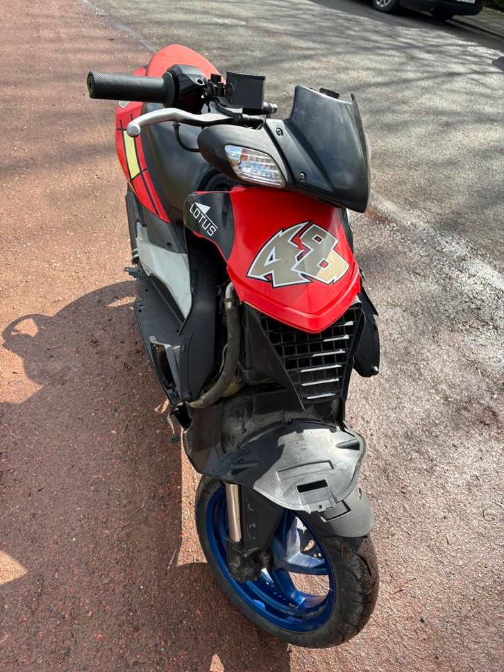 Pièce aprilia sr 50, Vélos & Vélomoteurs, Scooters | Peugeot, Comme neuf, Enlèvement ou Envoi