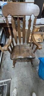 ​Klassieke massief houten schommelstoel – Merk: Marnex (Belg, Enlèvement