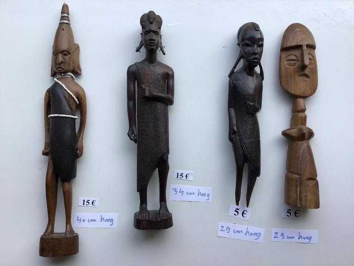 4 houten beeldjes aan spotprijzen, Antiek en Kunst, Kunst | Beelden en Houtsnijwerken, Ophalen of Verzenden