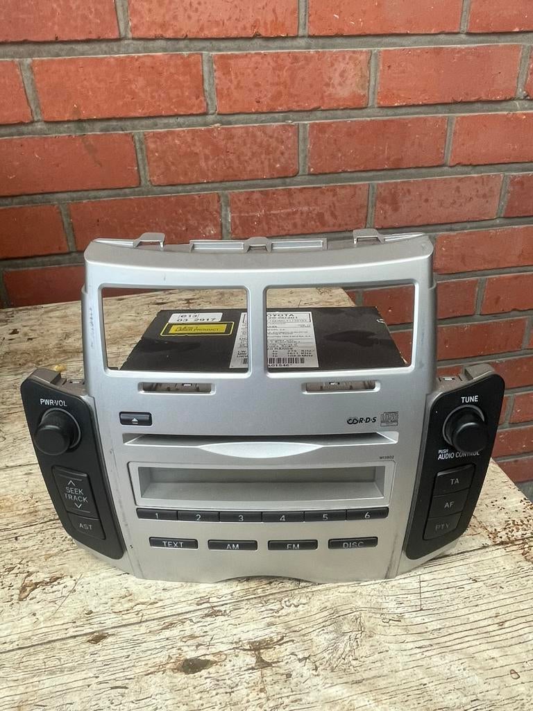 Toyota Yaris Originele Radio 86120-0D201, Enlèvement, Comme neuf