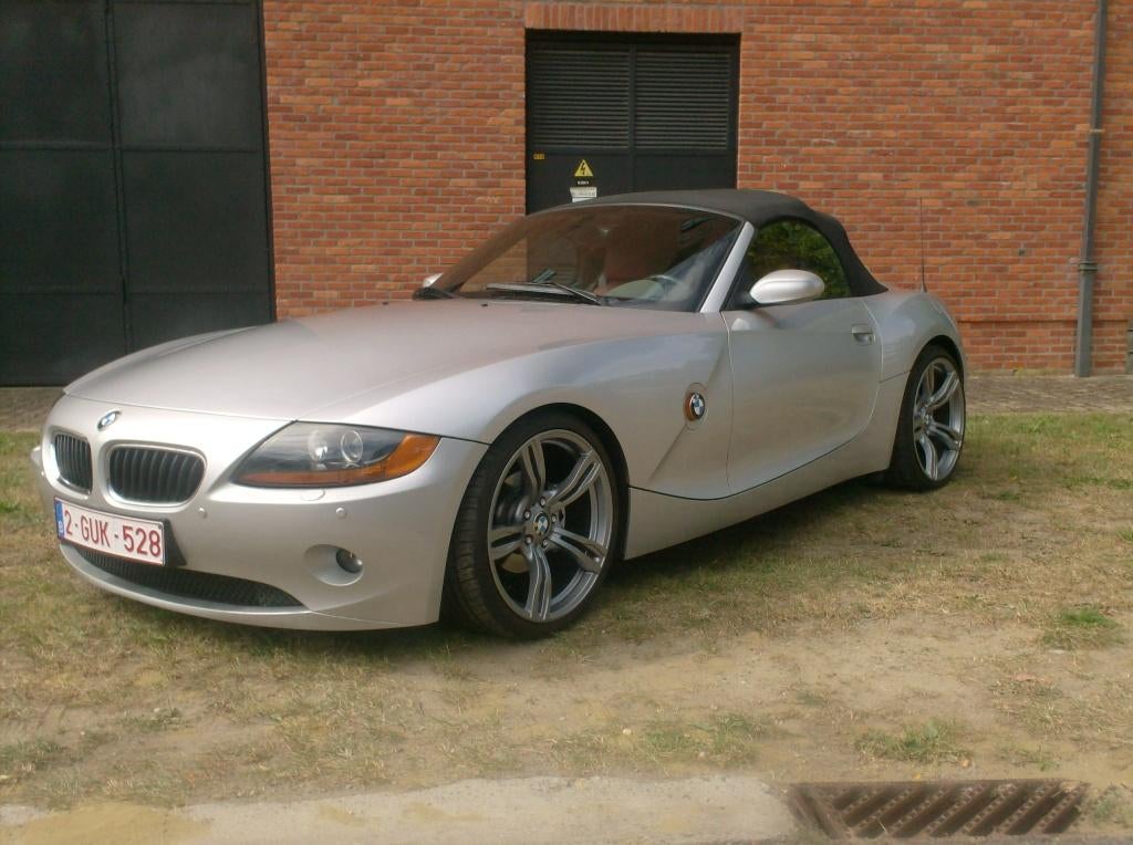 TE KOOP BMW Z4  2500 CC, Autos, BMW, Cuir, Argent ou Gris, Achat, 2500 cm³