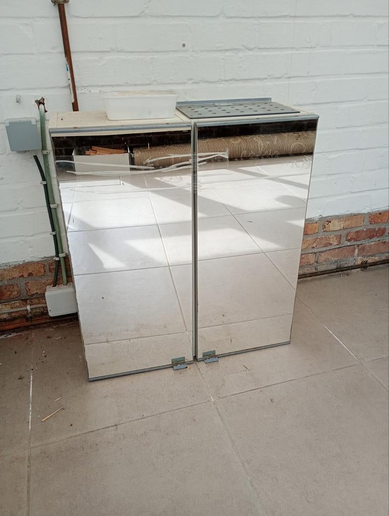 Spiegelkastje 22x60x68, Ophalen
