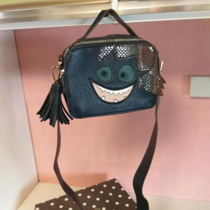 Petit sac très pratique, Bijoux, Sacs & Beauté, Sacs | Sacs Femme, Comme neuf, Enlèvement ou Envoi