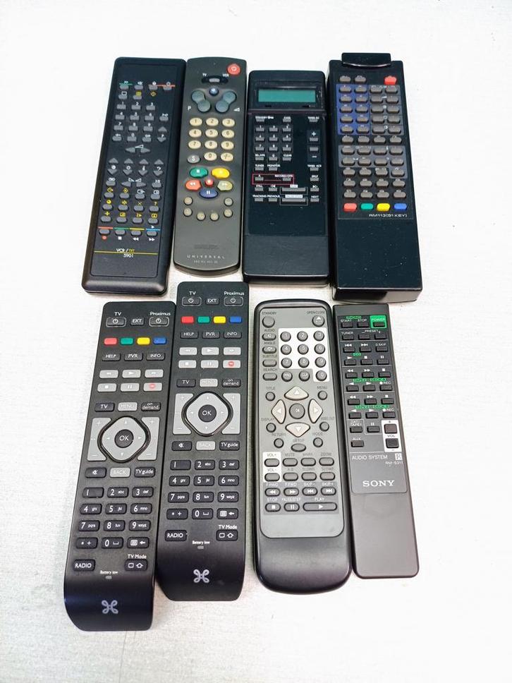8 stuks afstandsbedieningen, TV, Hi-fi & Vidéo, Télécommandes, Utilisé, Enlèvement ou Envoi